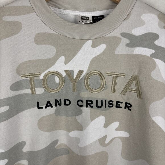 Official Toyota Land Cruiser Camo Crewneck Sweatshirt TIKTOK Viral Sz Medium NWT - Picture 2 of 6